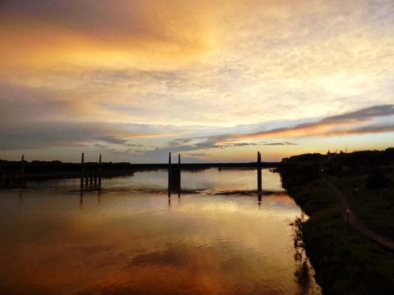 Meridian w James at Sunset 098A